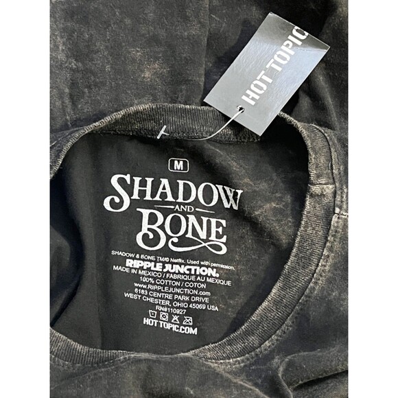 Shadow And Bone Group Boyfriend Fit Girls T-Shirt Black Medium NWT - Picture 4 of 6